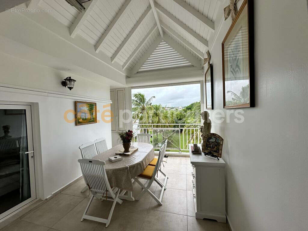 Appartement à SAINTE-ANNE