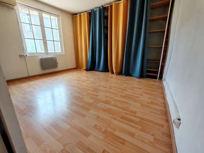 Maison à MOULIETS-ET-VILLEMARTIN