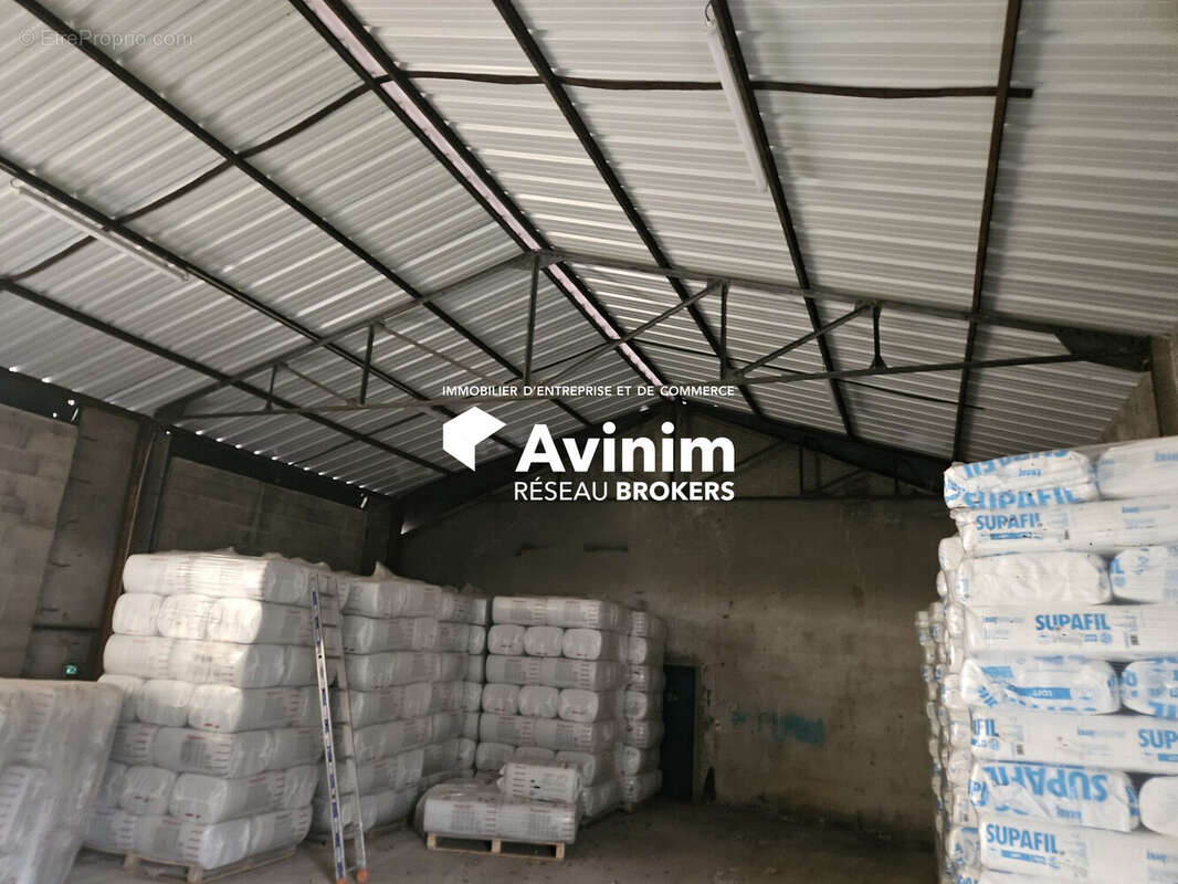 Commerce à SAINT-MARTIN-DU-MONT