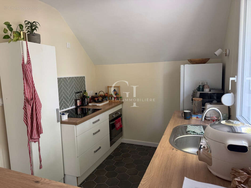Appartement à LES PONTS-DE-CE