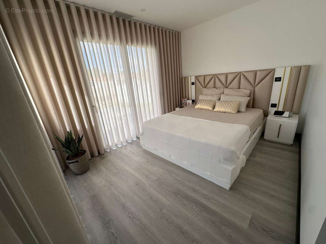 Maison à CAMBLANES-ET-MEYNAC