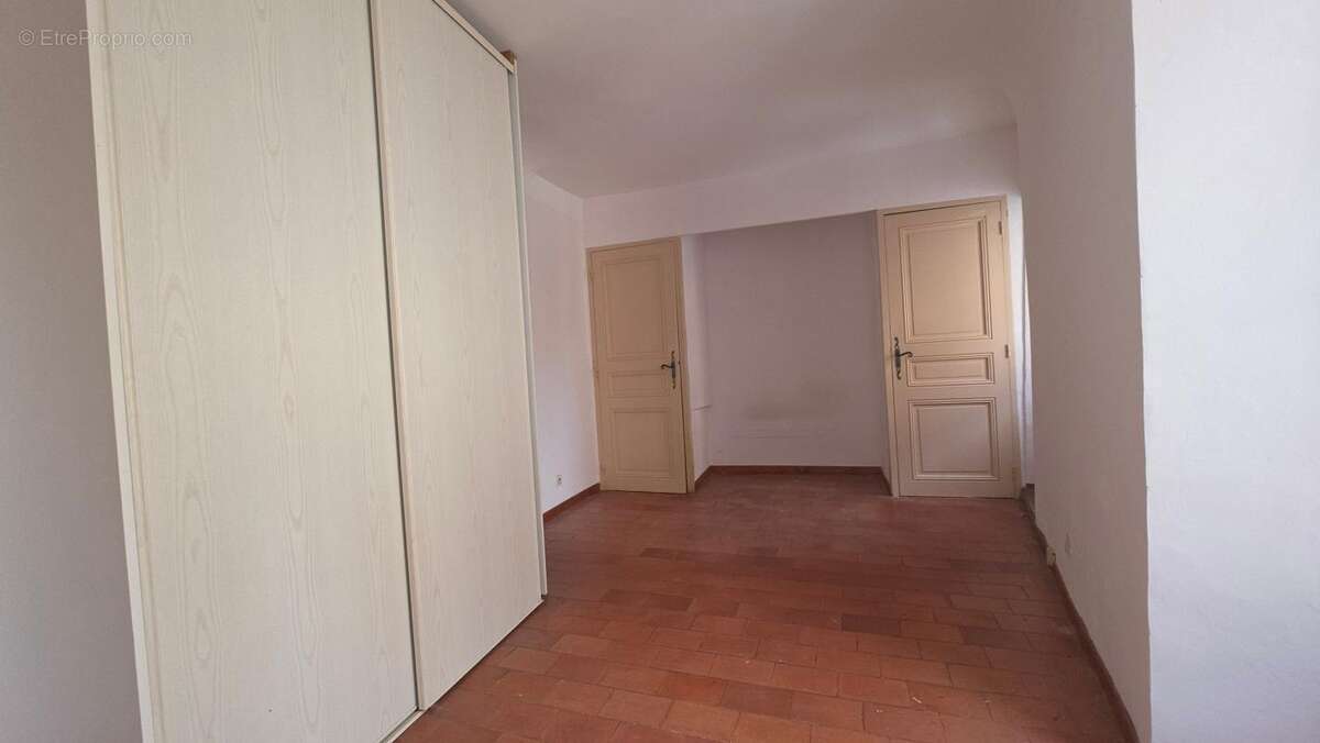Appartement à LAMBESC