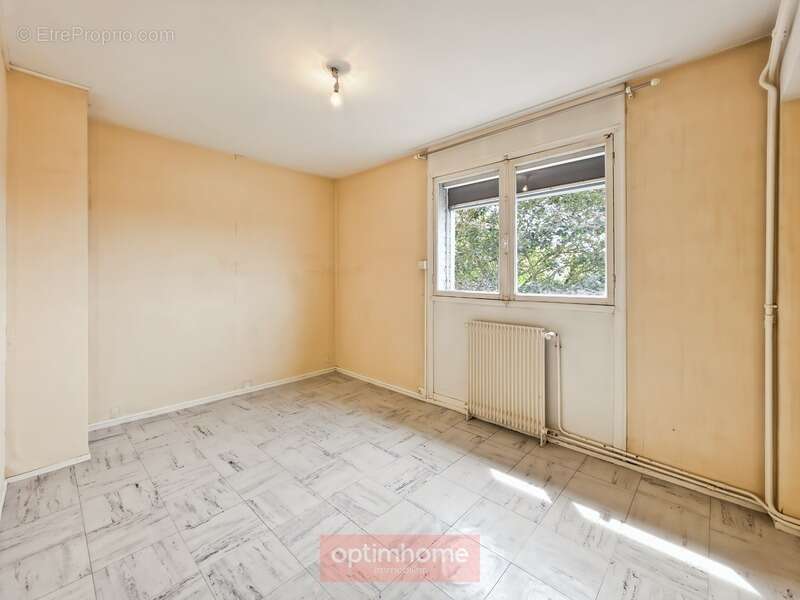 T4 de 83 m² – 3 chambres – Balcon – Cave – Garage – Résidence "Plein Sud" – ARRAS - photo 9