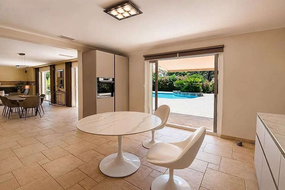 Fayence – Belle villa de 220 m² avec piscine et dépendance - photo 7