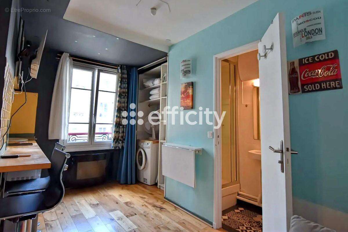 Appartement à PARIS-8E