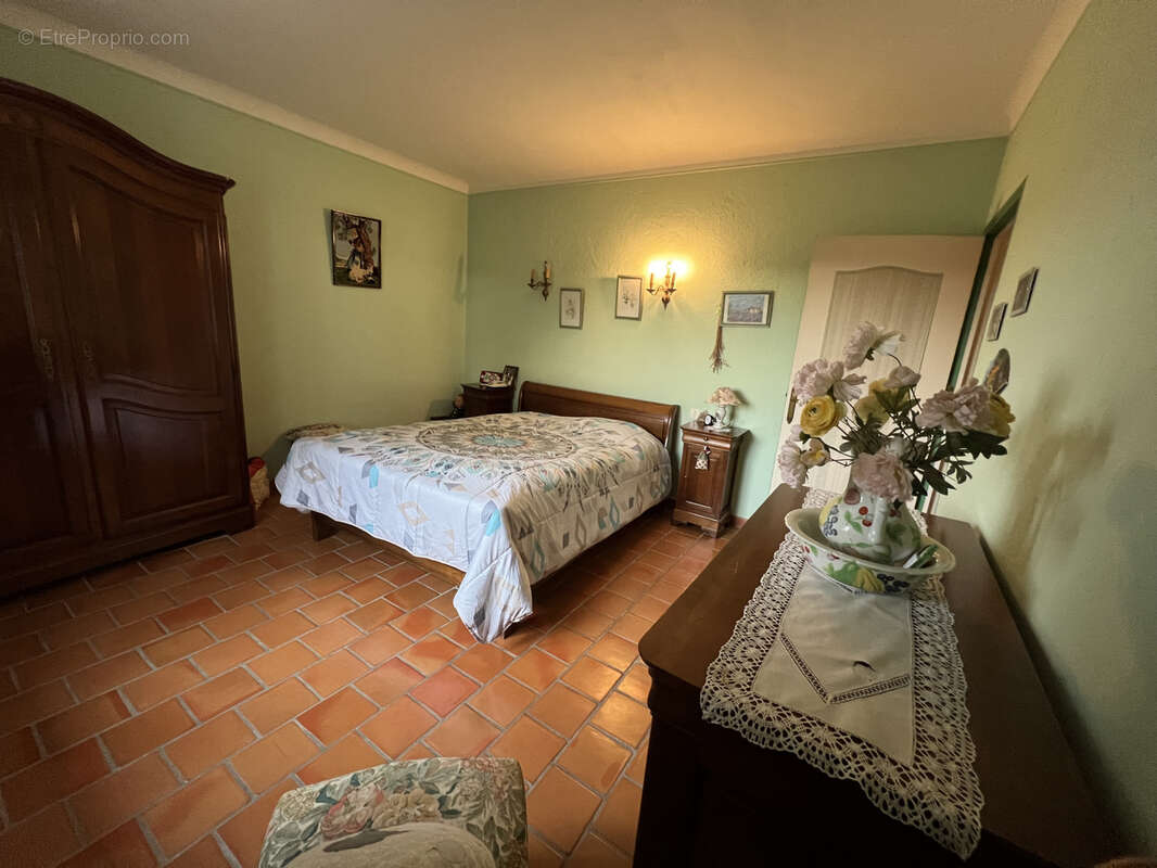 Maison à LE MUY