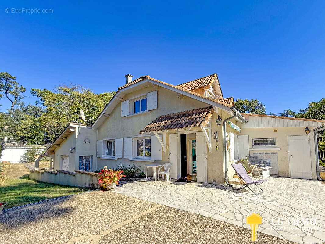 Maison à MESCHERS-SUR-GIRONDE