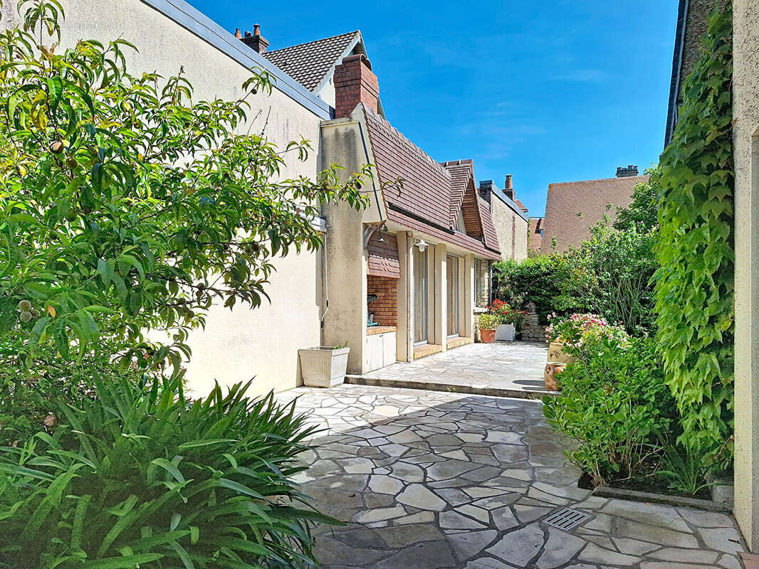 Maison à CABOURG