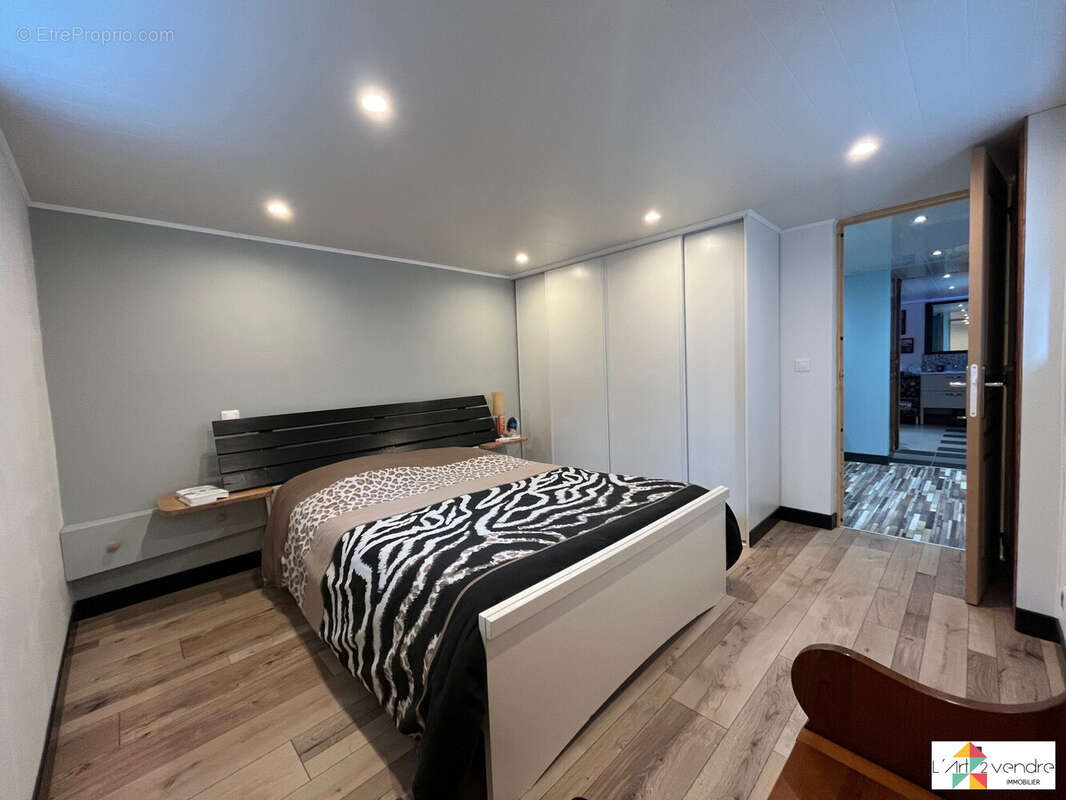 Maison à VILLENEUVE-LE-ROI