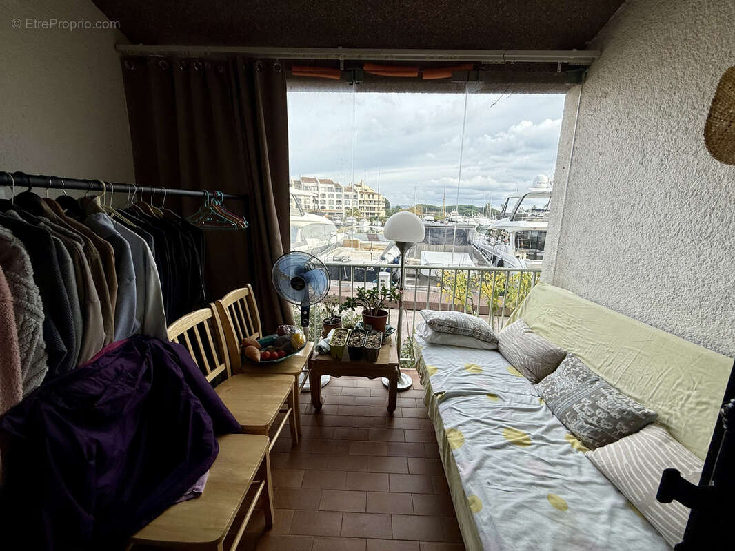 Appartement à COGOLIN