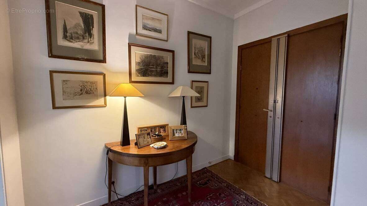 Appartement à MARSEILLE-8E