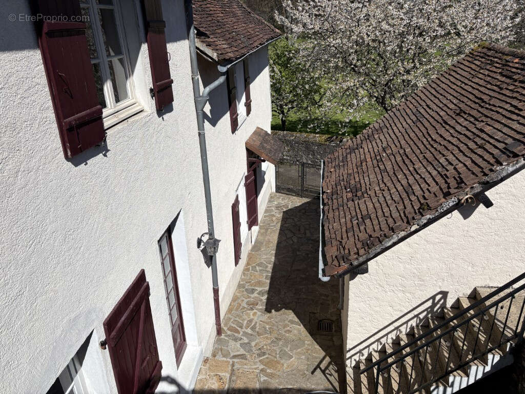 Maison à ARNAC-POMPADOUR