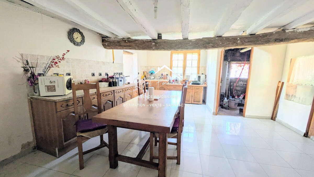 Cuisine  - Maison à ANTOGNY-LE-TILLAC