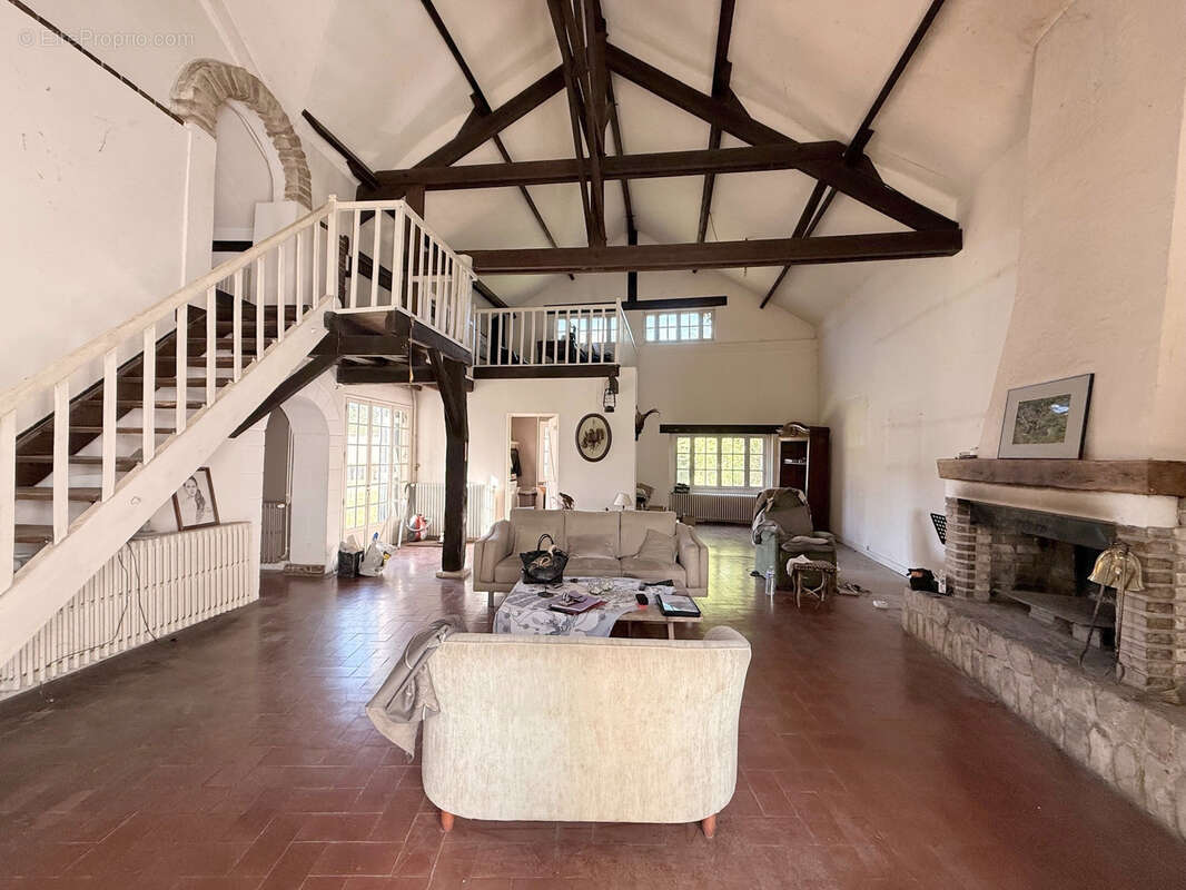 Maison à HOUDAN