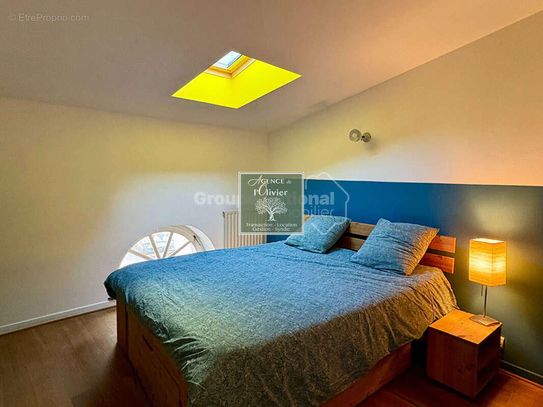 ARLES. Appartement dans un hôtel particulier - photo 8