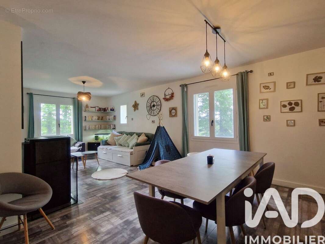 Photo 3 - Maison à SERS