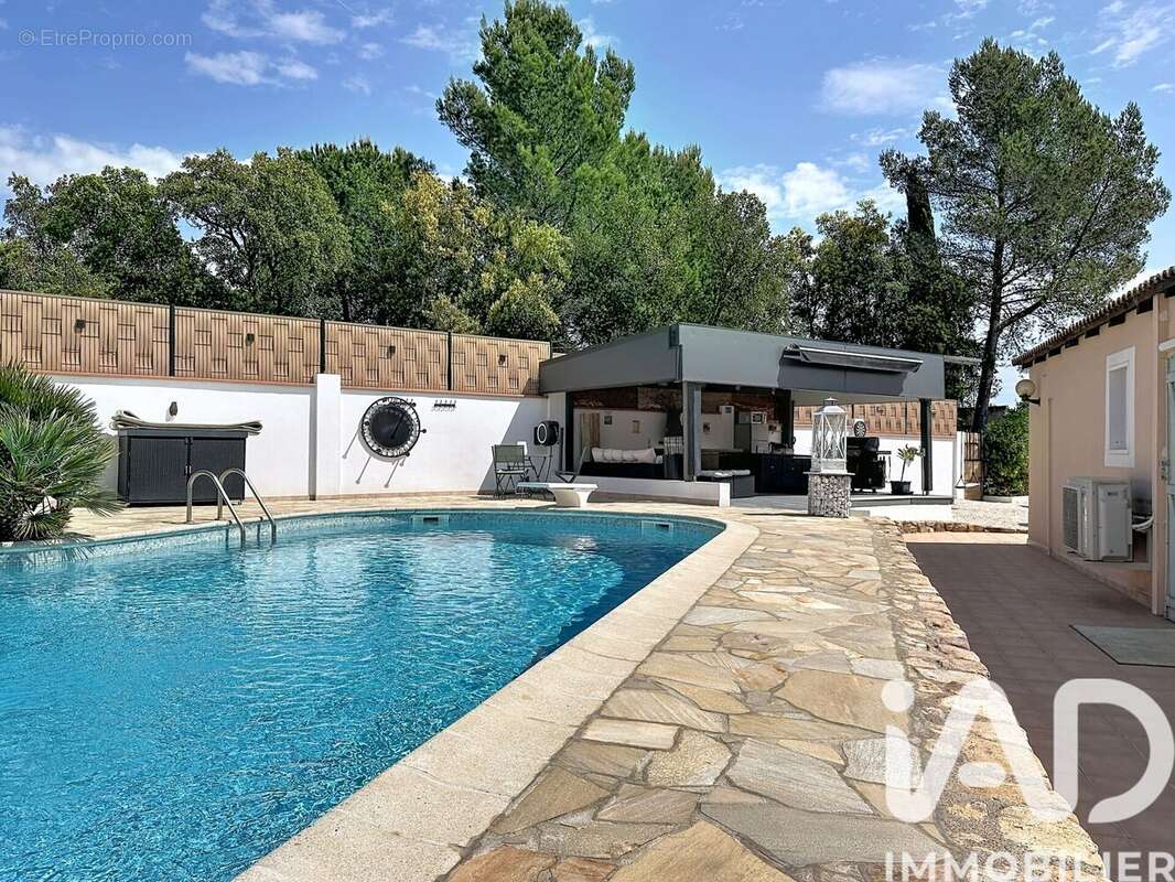 Photo 6 - Maison à ROQUEBRUNE-SUR-ARGENS