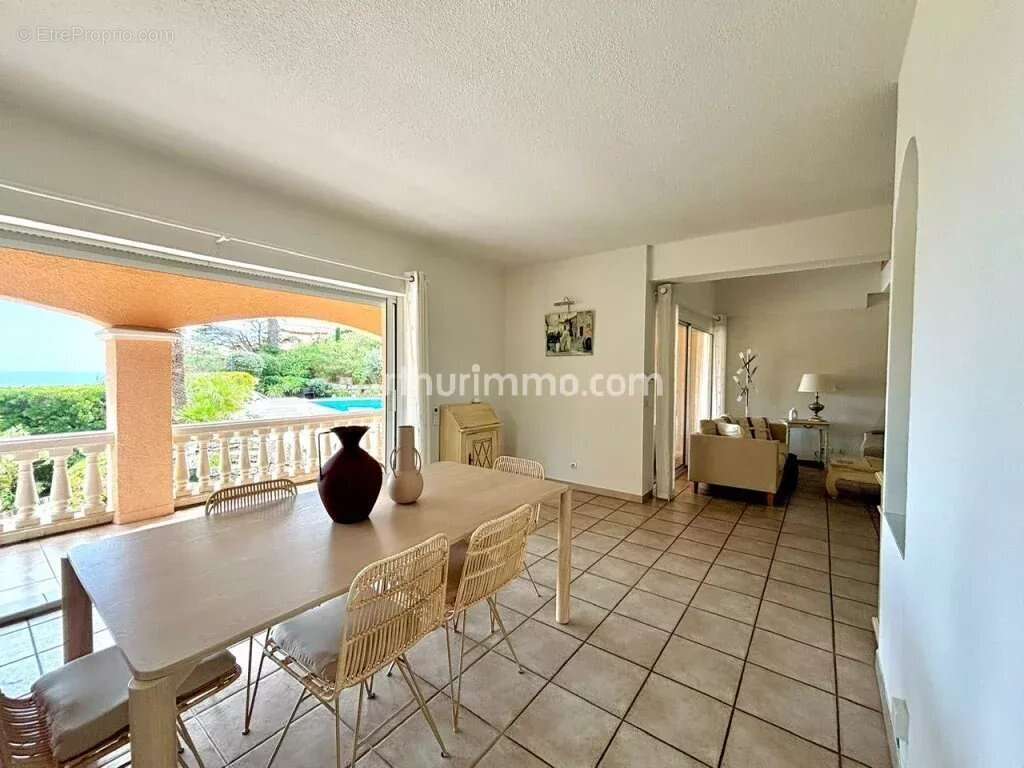 Maison à LES ISSAMBRES