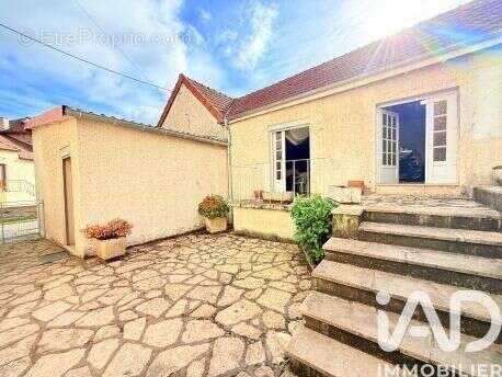 Photo 9 - Maison à OZOLLES