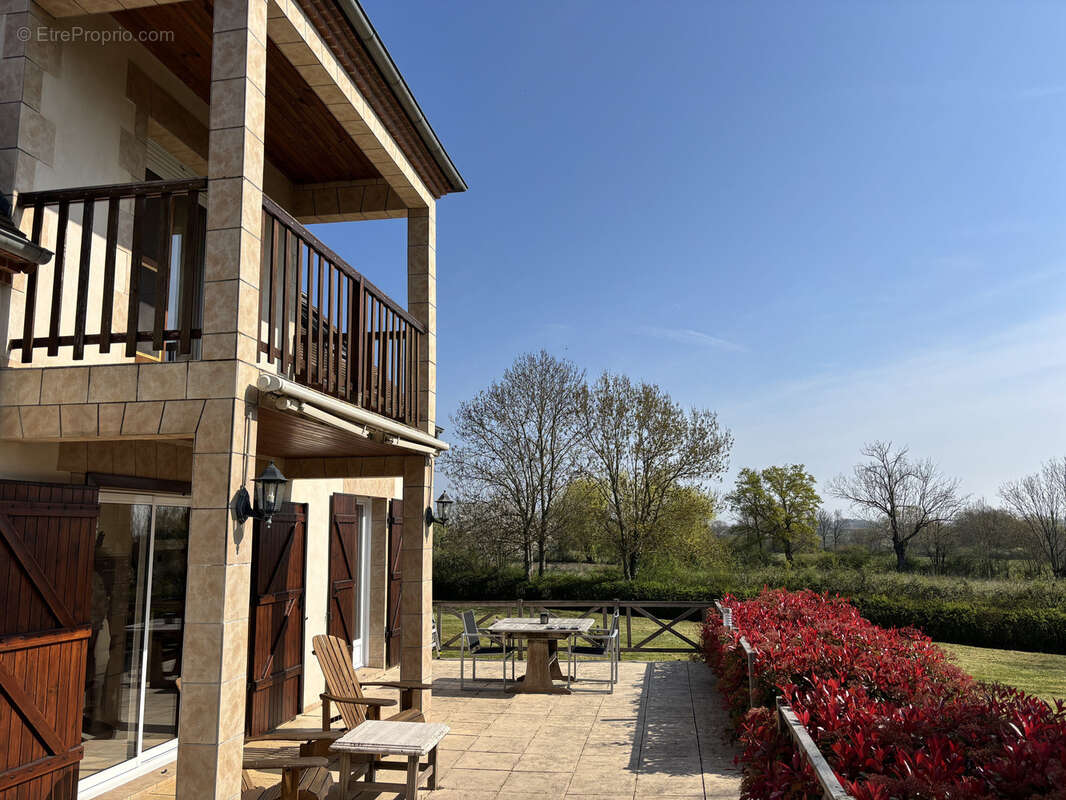 Maison à AUTRY-ISSARDS