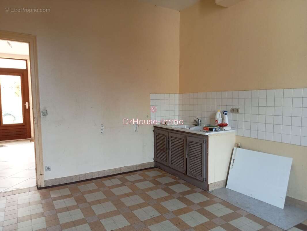 Maison à GY-LES-NONAINS