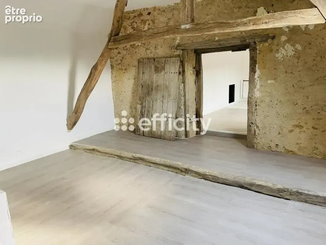 Maison 6 pièces 137 m² à vendre à Semur-En-Vallon (72390) - photo 12