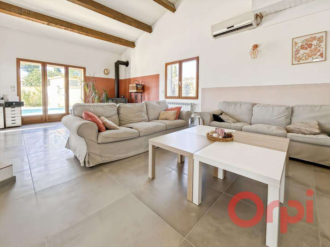 Maison 3 faces avec piscine, terrasse plein sud et sous-sol aménagé - photo 4