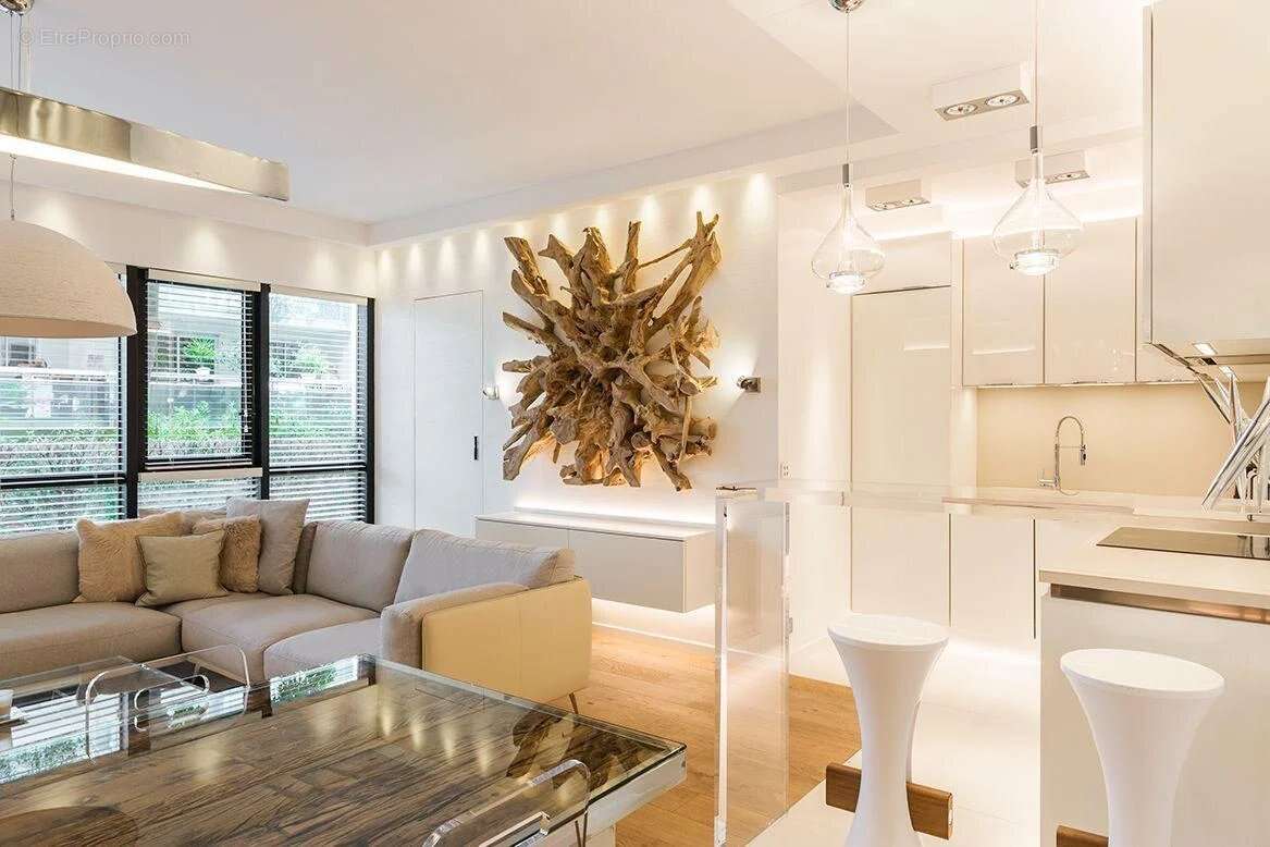 Appartement à LEVALLOIS-PERRET