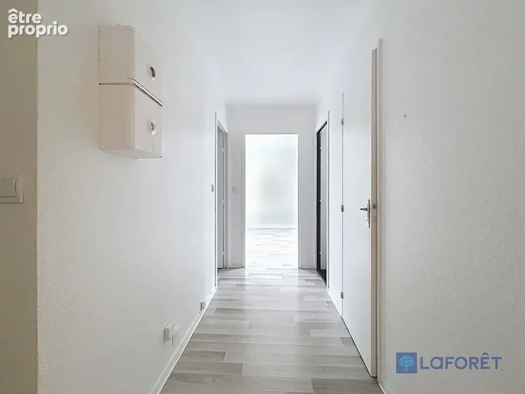 Arpajon Hyper centre - F2 - 52 m2 avec balcon - photo 7