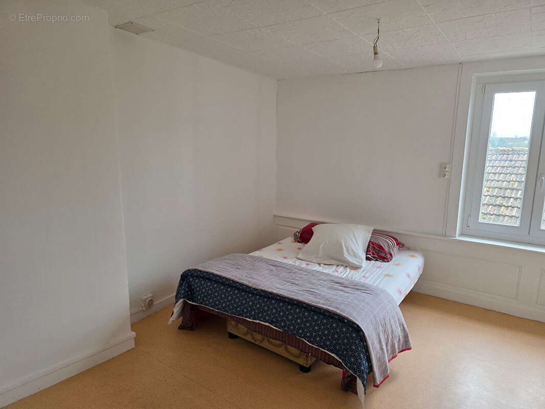 Appartement à MIRECOURT