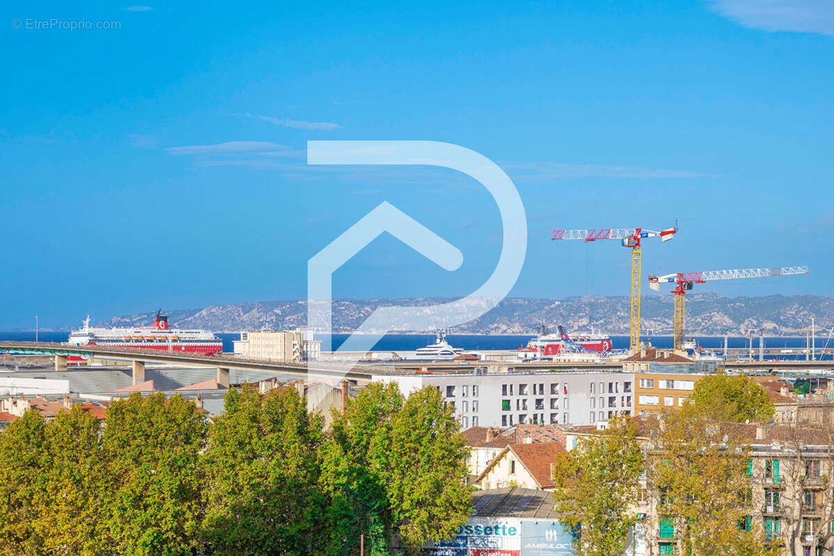 Appartement à MARSEILLE-3E