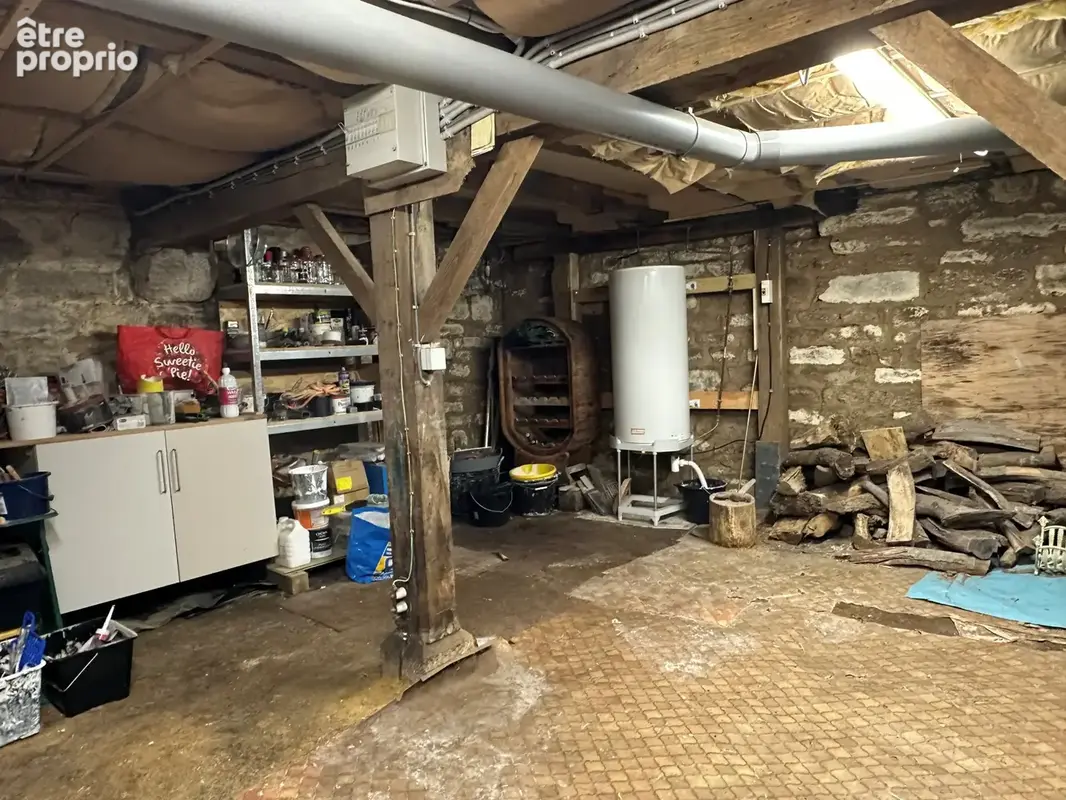Maison en pierres en centre ville - photo 19