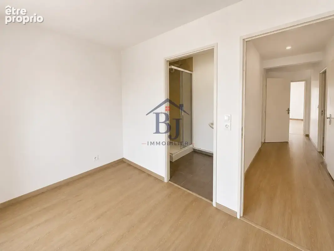 Appartement T5 récent avec garage double à vendre à Rennes - Sainte-Thérèse - photo 8