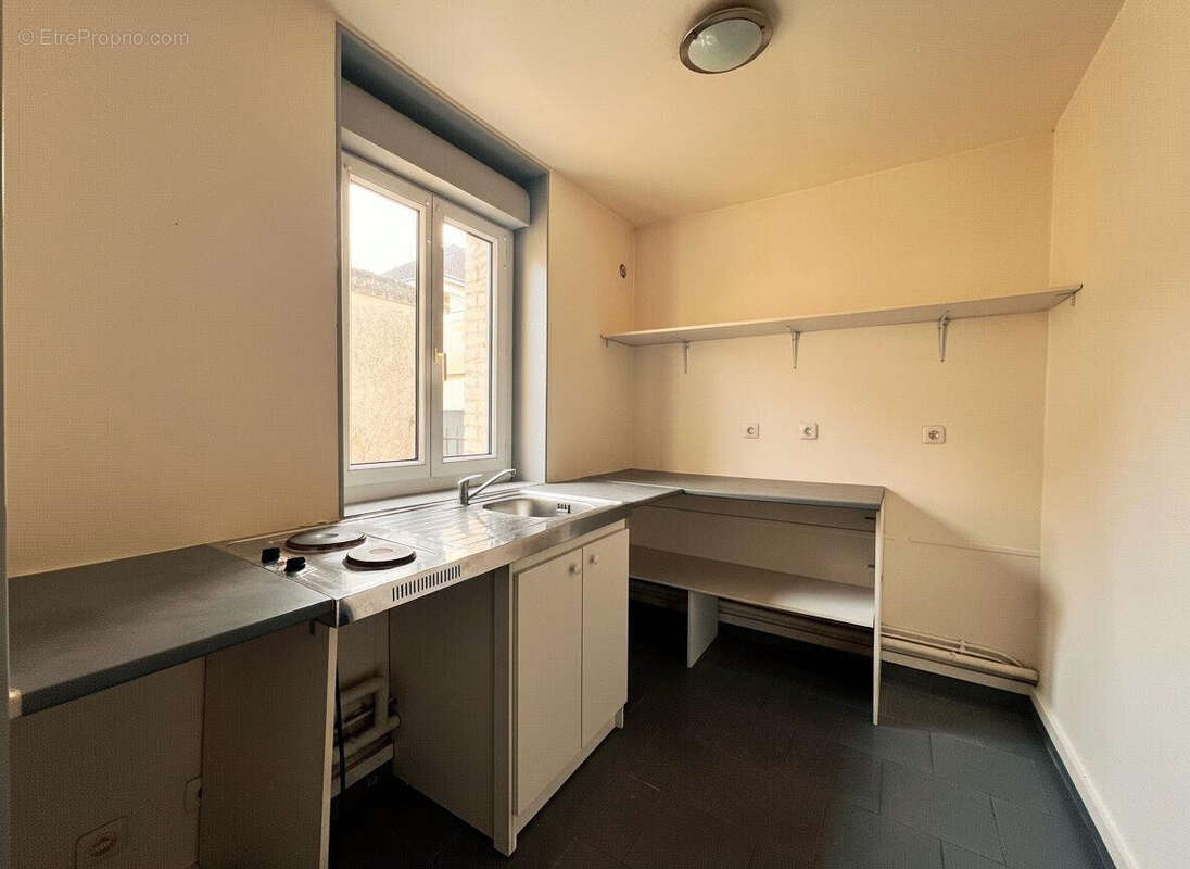 Appartement à SAINT-ETIENNE-DU-ROUVRAY