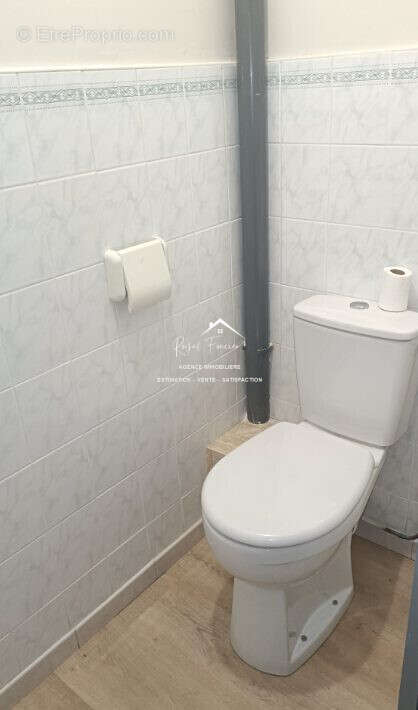 WC - Maison à DESCARTES