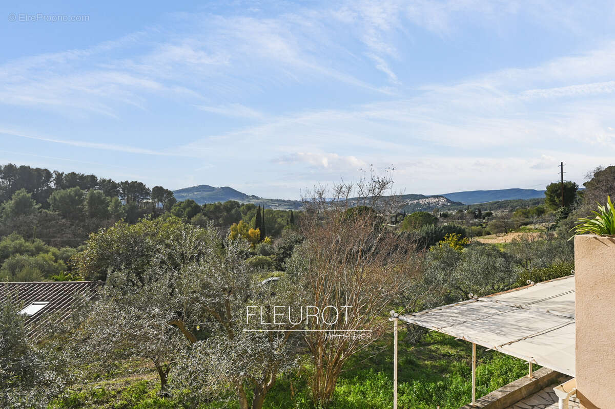 Maison à LE CASTELLET