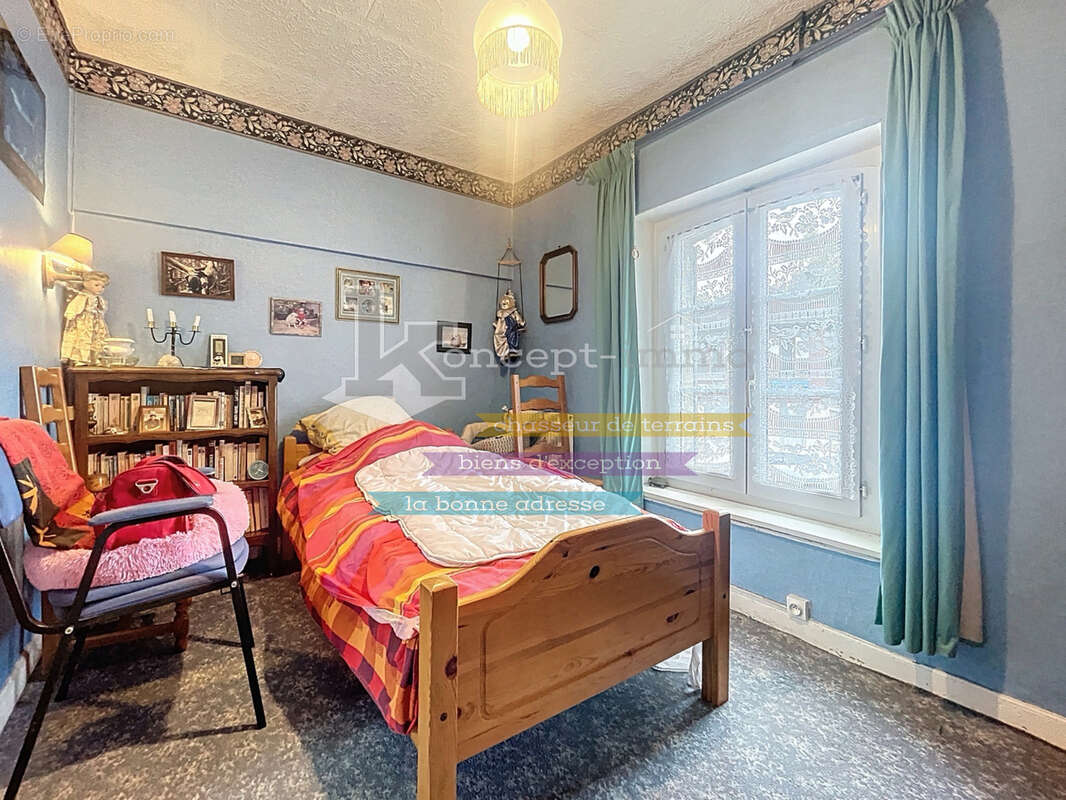 n°8 - Maison à CLERMONT