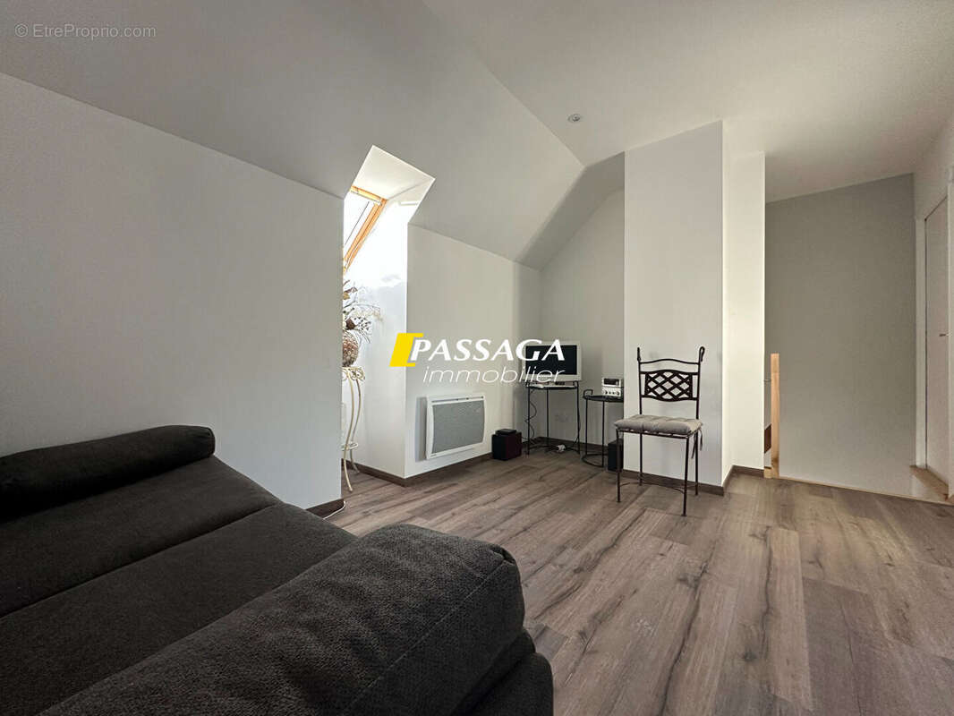 Maison à SAINTE-EULALIE-D&#039;OLT