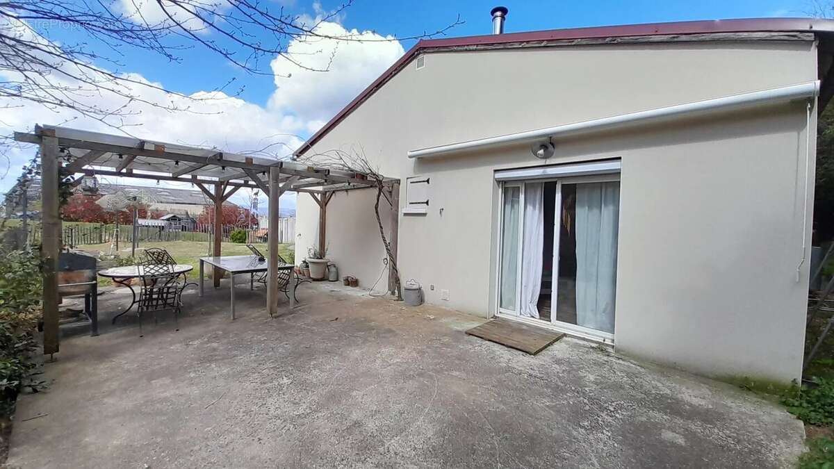 Maison à MONTMERLE-SUR-SAONE