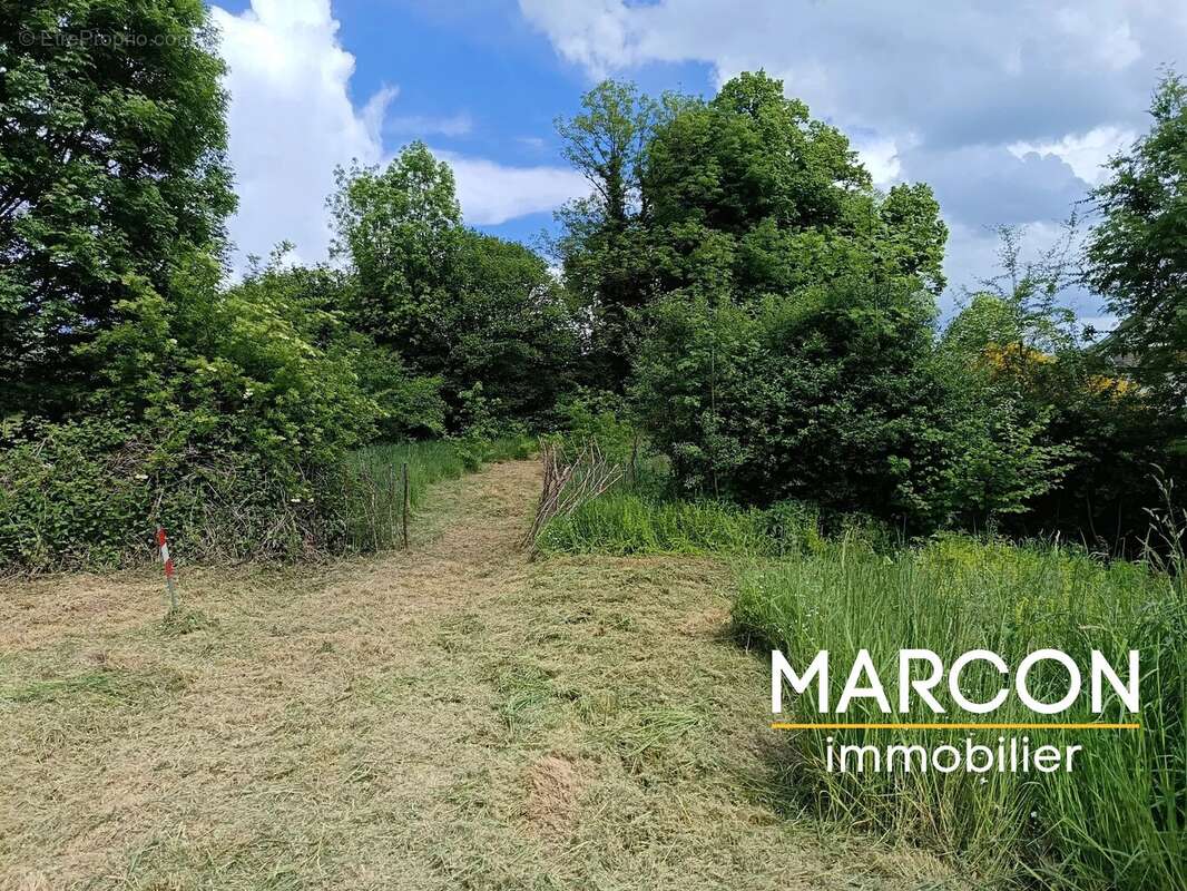 A 15 min de GUERET, grange avec terrain - photo 9