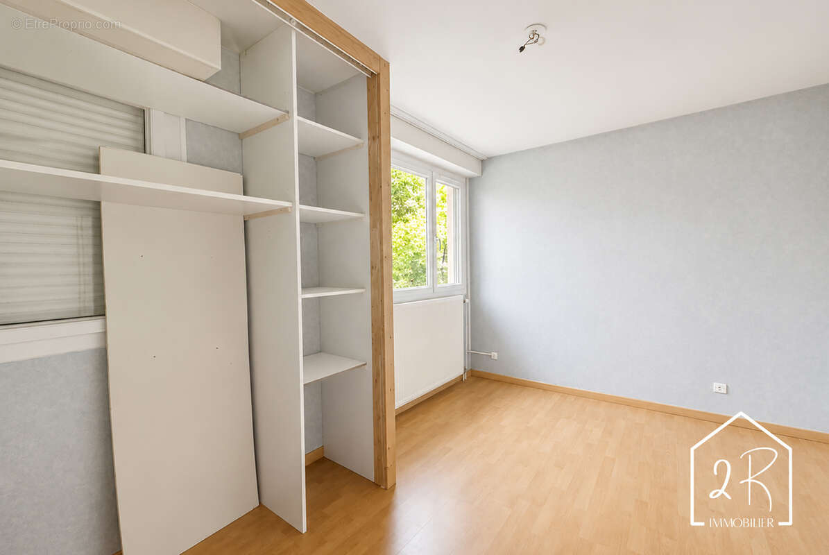 Appartement 2 pièces de 64,15 m2 - Jardin privatif - photo 9