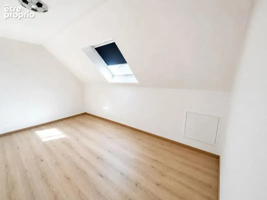 Maison de 5 pièces de 121.43m² à Dammarie-les-Lys - photo 7