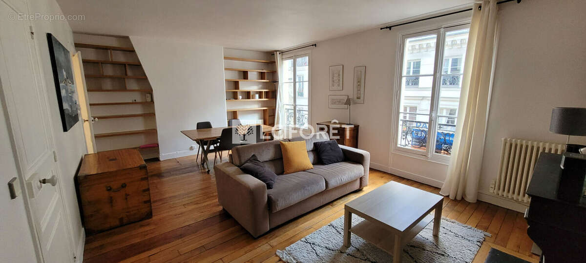 Appartement à PARIS-2E