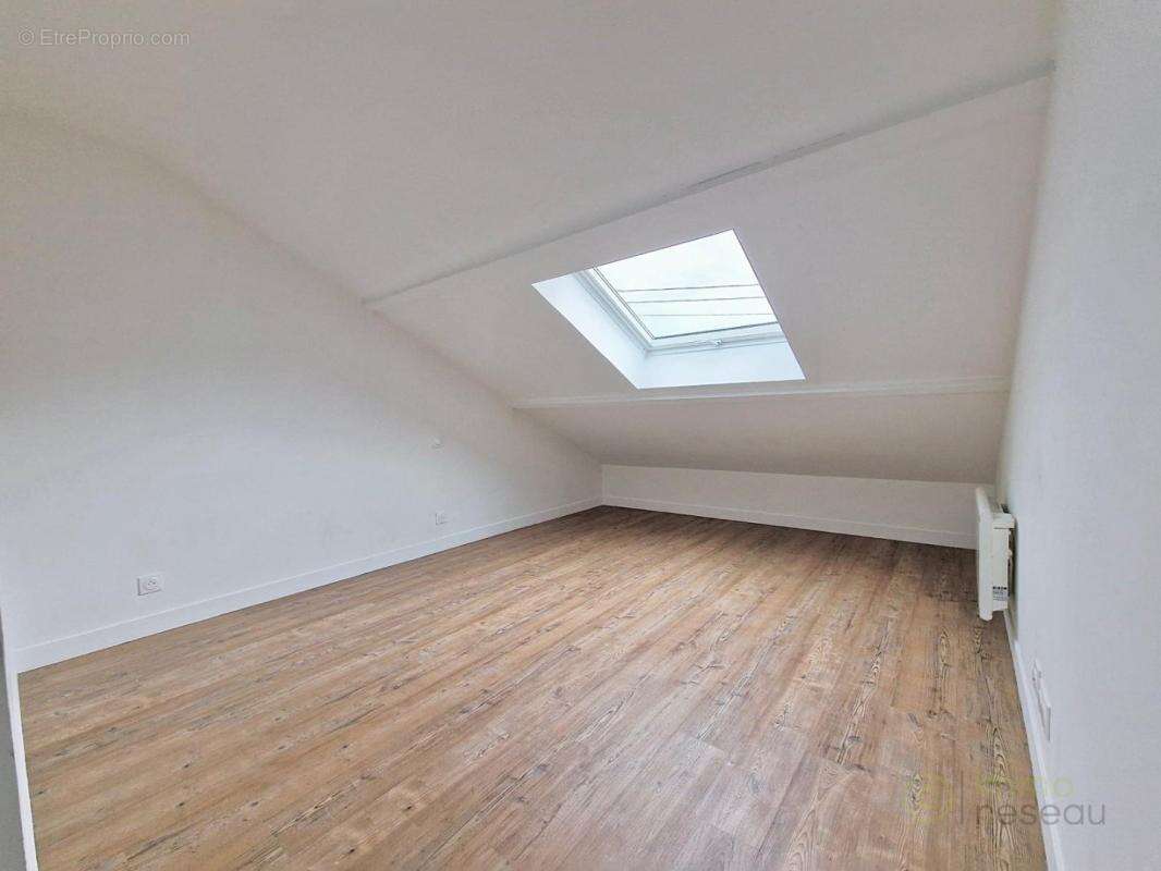 Maison 148 m² à Pontault-Combault  - photo 4