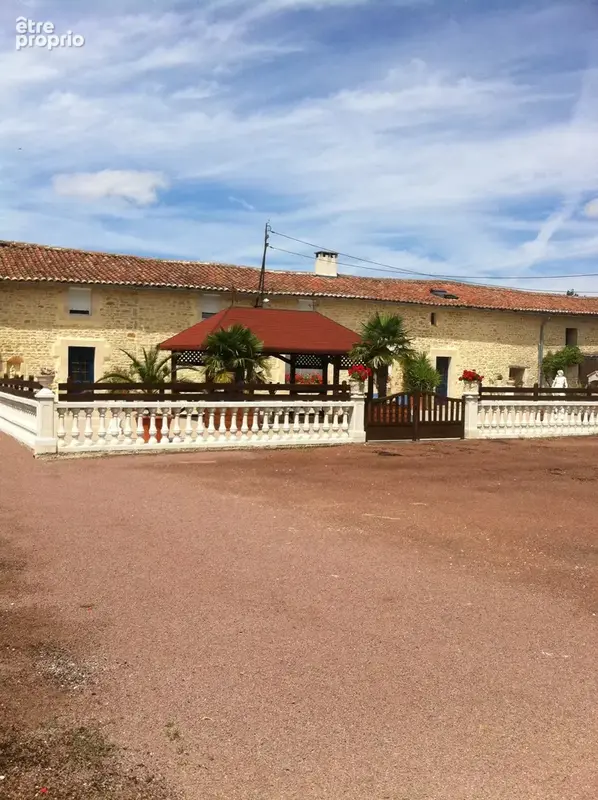 Magifique Longère avec piscine intérieure, 2 maison d'amis et 7 ha de terrain. - photo 23