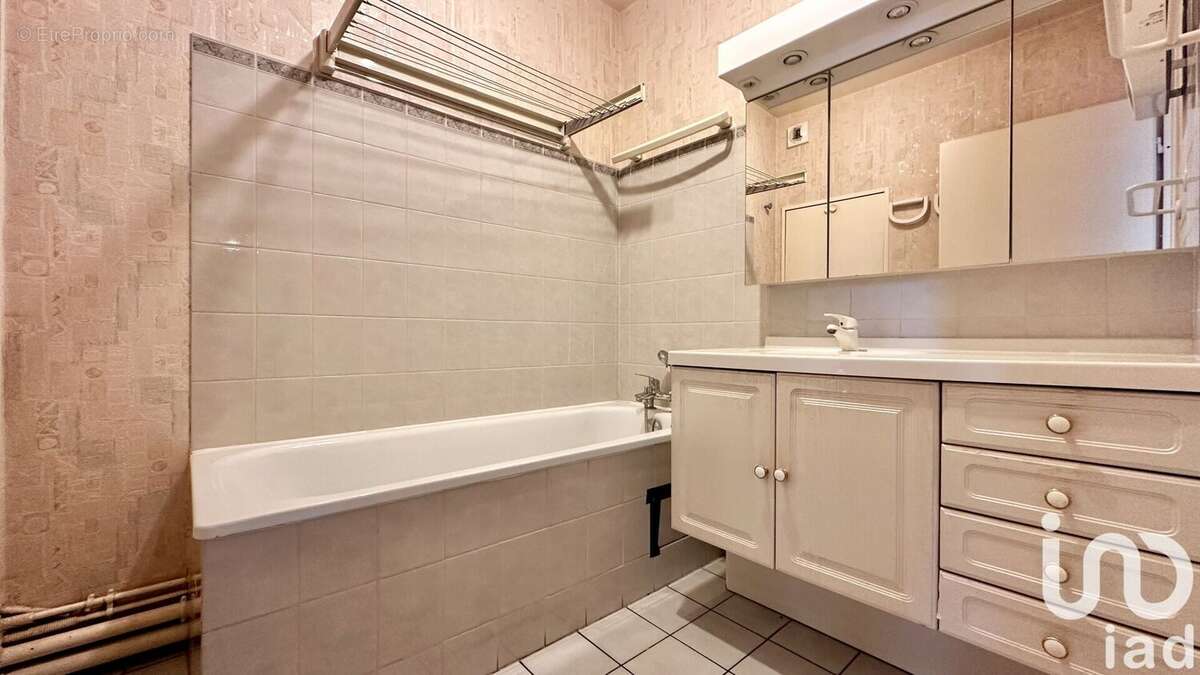 Photo 9 - Appartement à LE PLESSIS-TREVISE