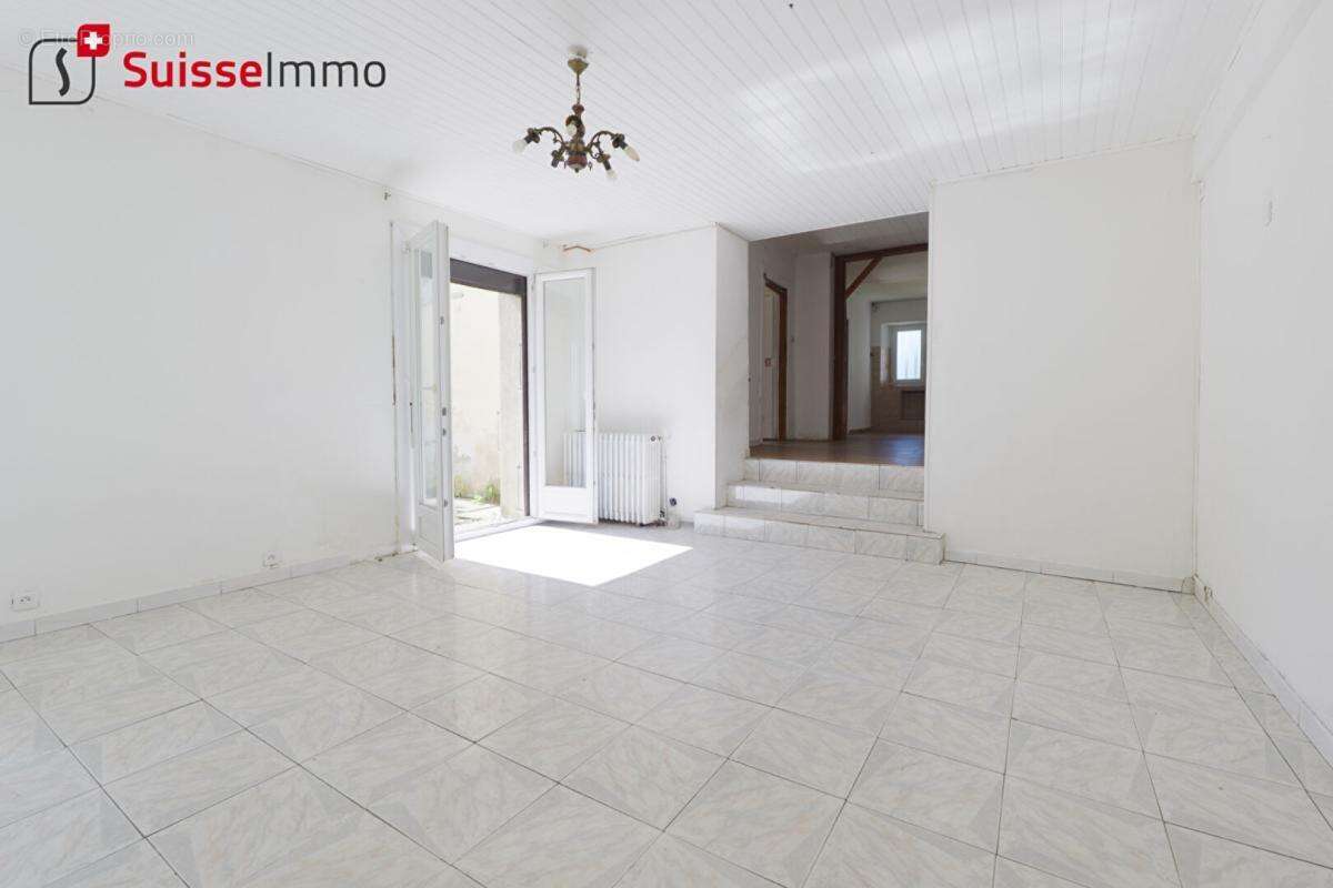 Maison 6 pièces 108 m2 - photo 2