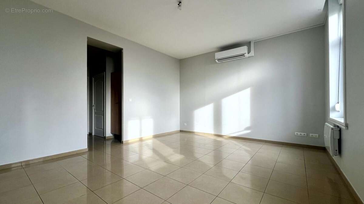 Appartement à CUINCY