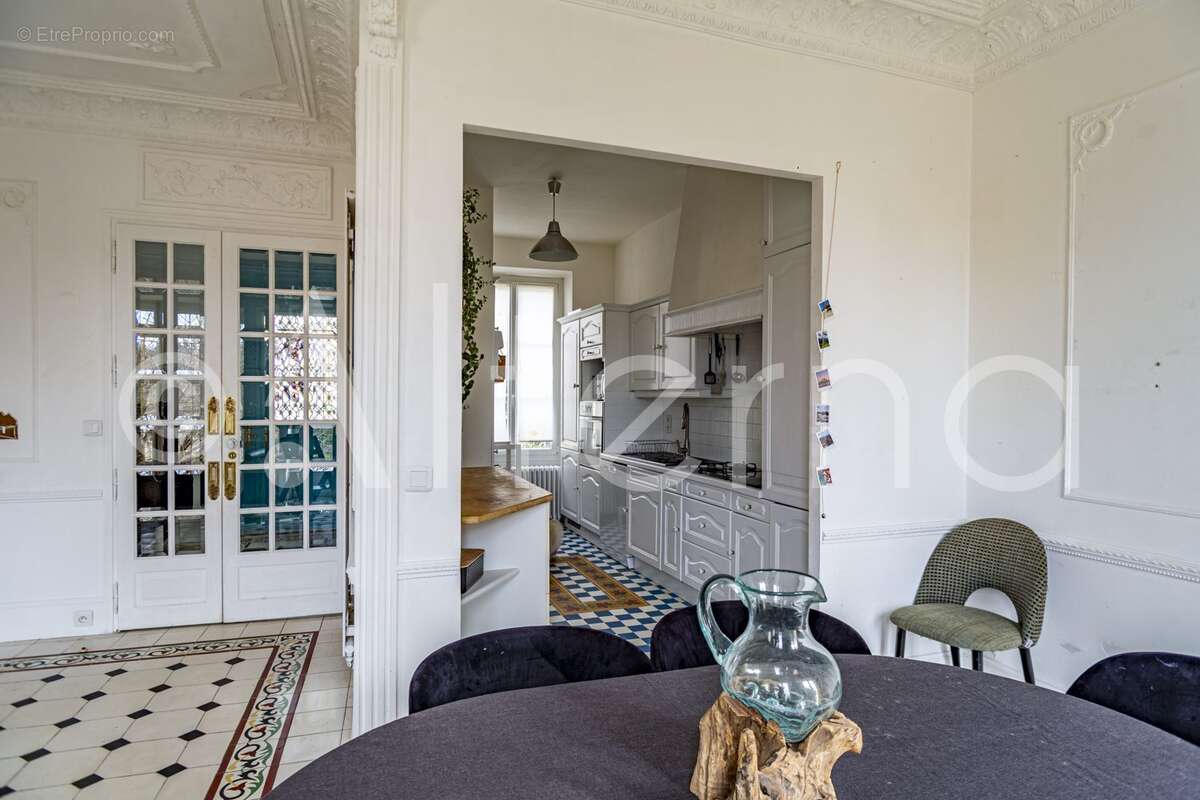 Maison à MEZY-SUR-SEINE