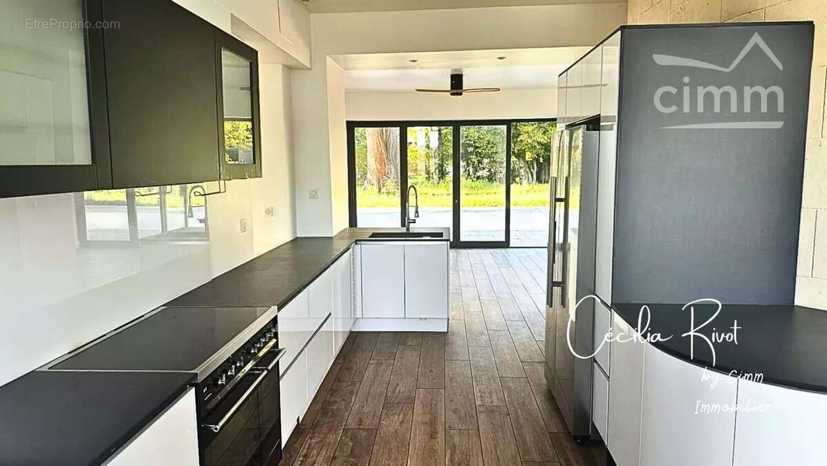 Maison à VILLENAVE-D'ORNON